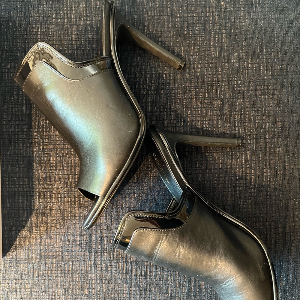 CALVIN KLEIN Mules 💖 GUC